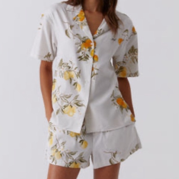 Kith lemon print shorts set size small - Picture 2 of 8